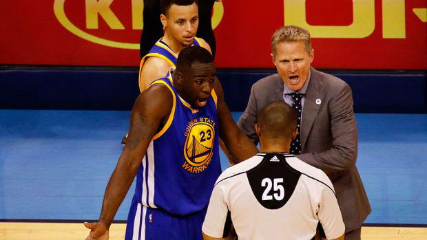 draymond_green_warriors_flagrant.jpg